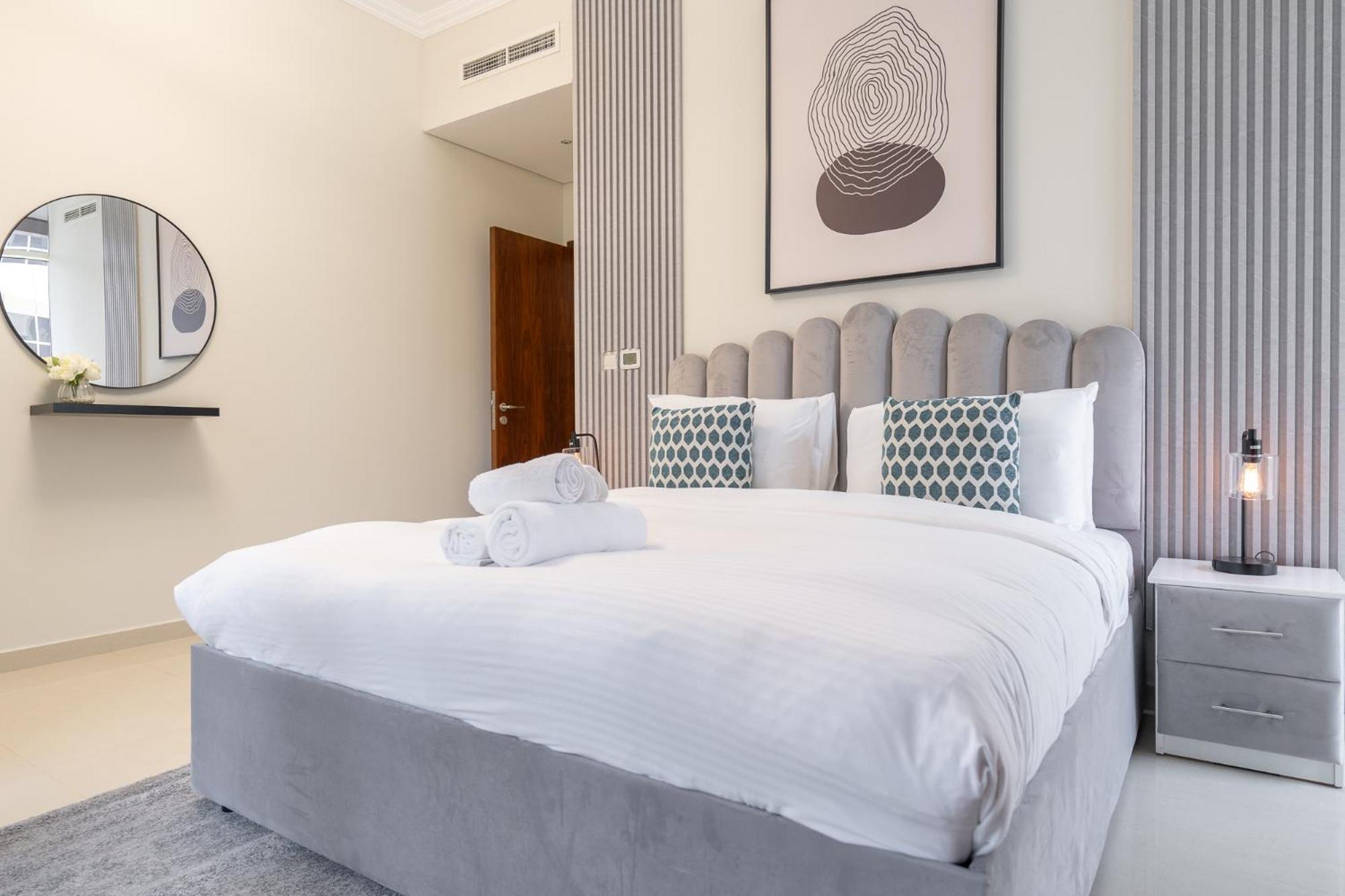 Heaven Crest Vacation Homes Downtown - Studio And 1 Bedroom Suites 2 Minute Walk To Dubai Mall And Burj Khalifa Eksteriør billede