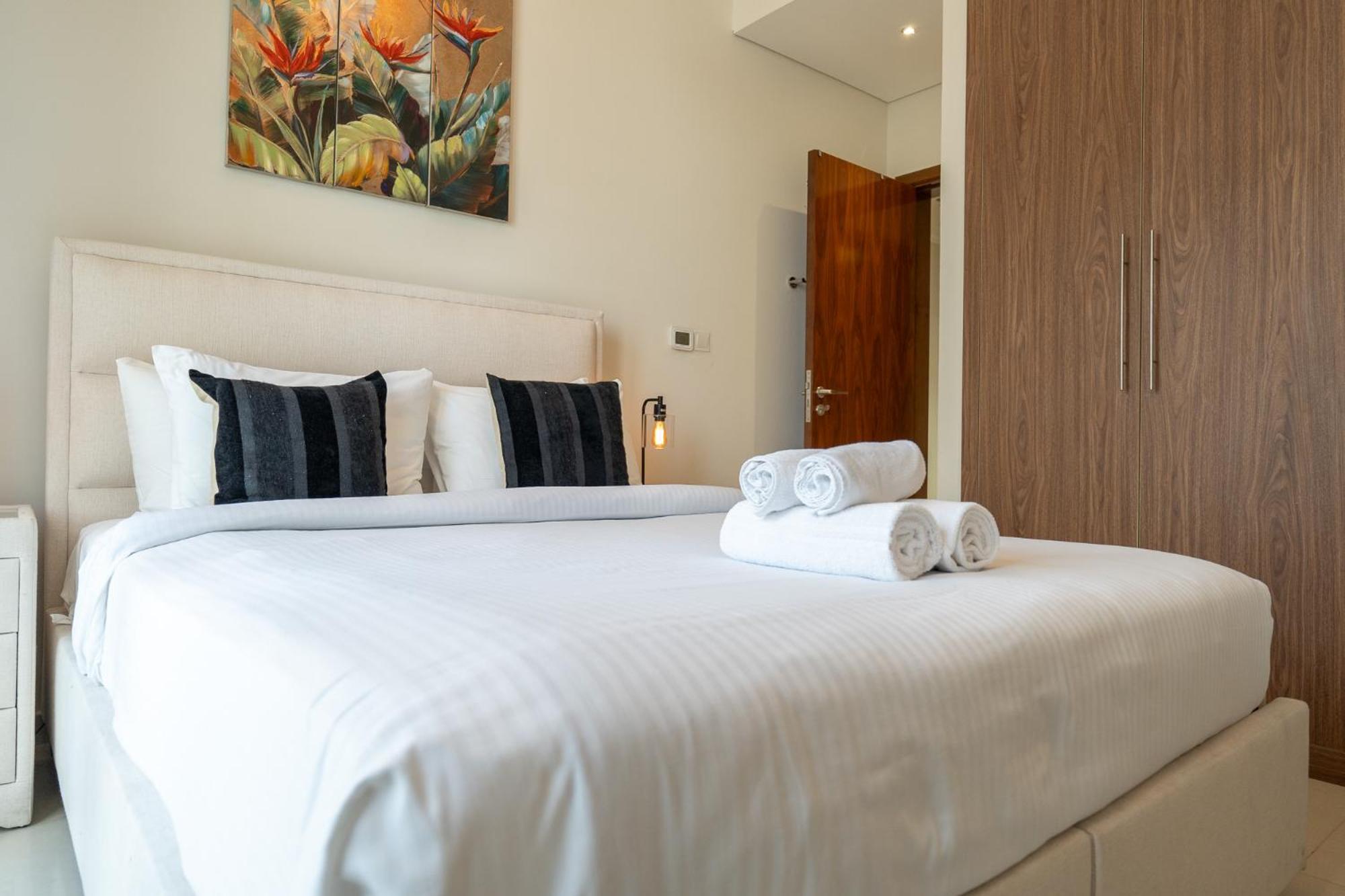 Heaven Crest Vacation Homes Downtown - Studio And 1 Bedroom Suites 2 Minute Walk To Dubai Mall And Burj Khalifa Eksteriør billede