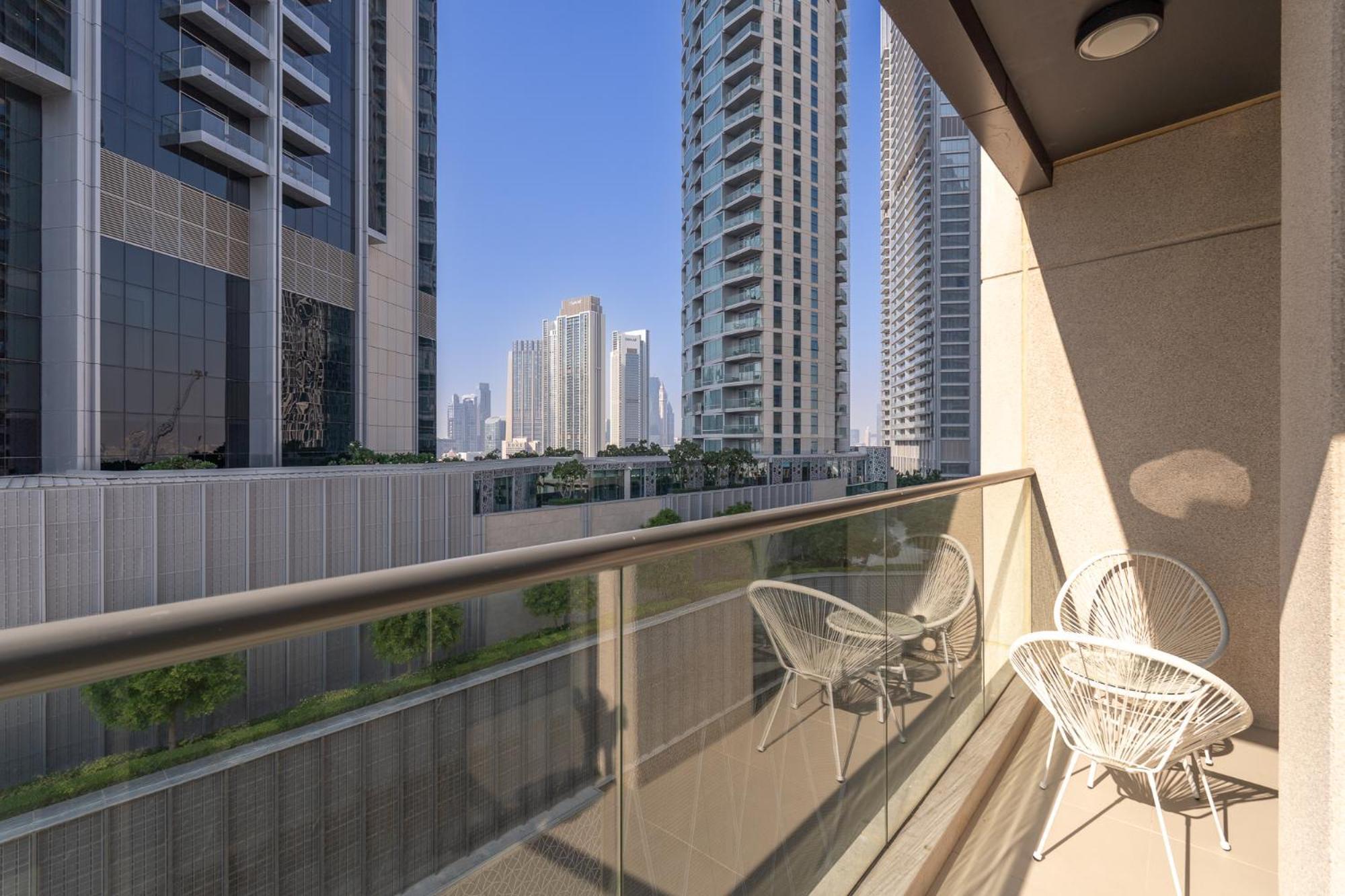 Heaven Crest Vacation Homes Downtown - Studio And 1 Bedroom Suites 2 Minute Walk To Dubai Mall And Burj Khalifa Eksteriør billede